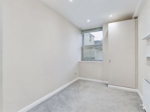 Bedroom- click for photo gallery